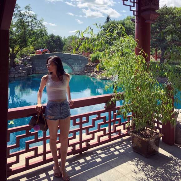 Meet your Posher, Chloe - Picture 1 of 1